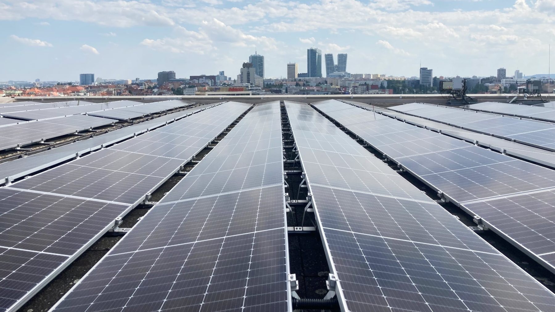 Fotovoltaická elektrárna na Kongresovém centru v Praze | foto: ČEZ