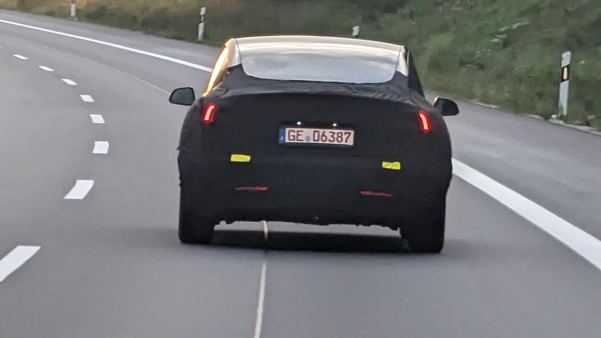 Tesla Model 3 Highland byla spatřena v Německu