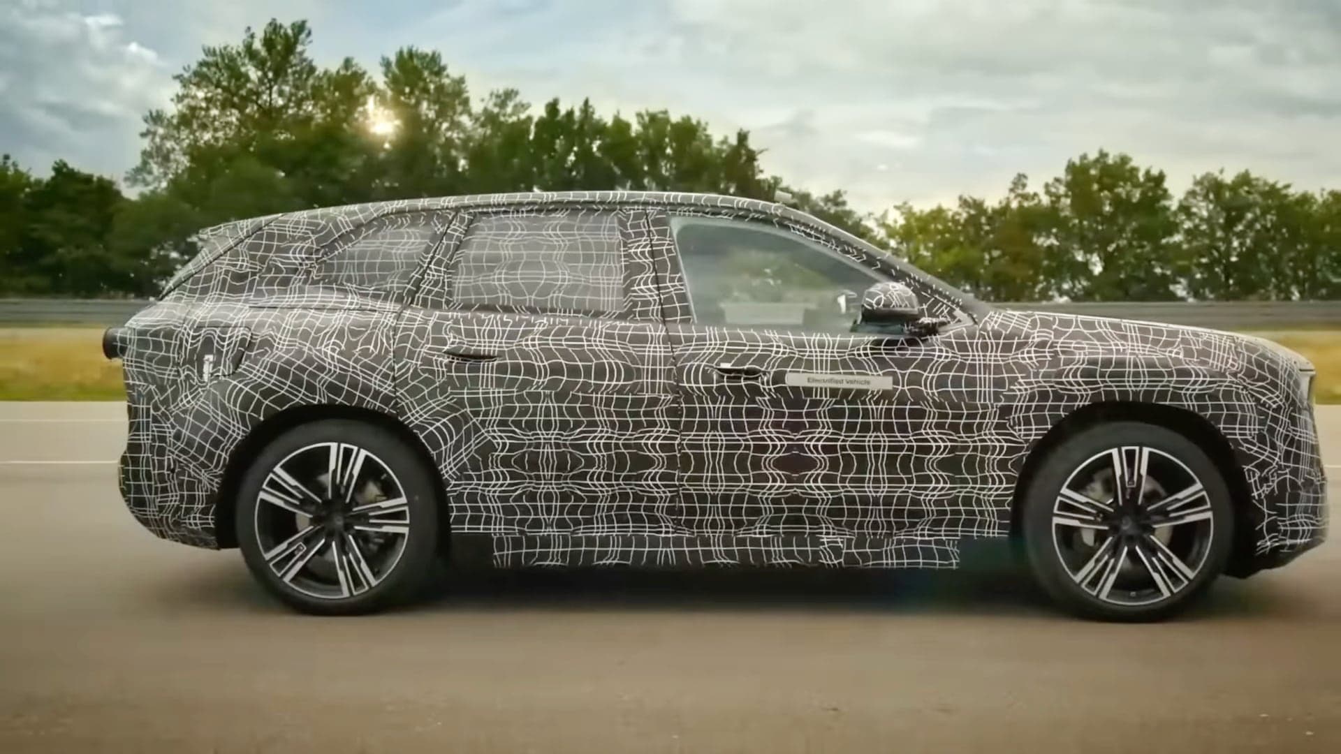 Koncept elektrického SUV BMW Neue Klasse