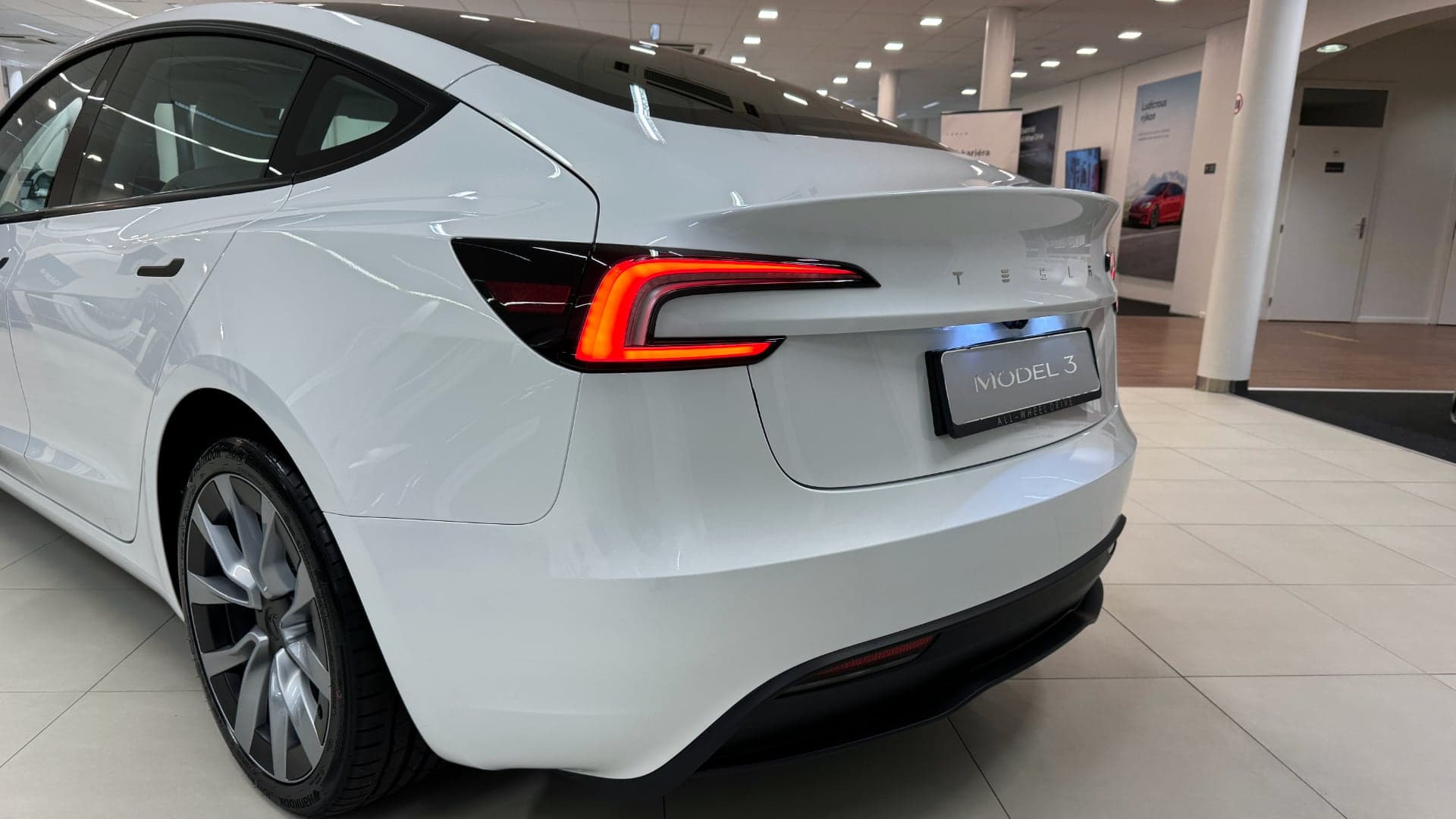Tesla Model 3 Highland