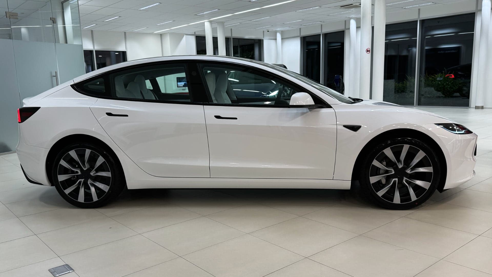 Tesla Model 3 Highland