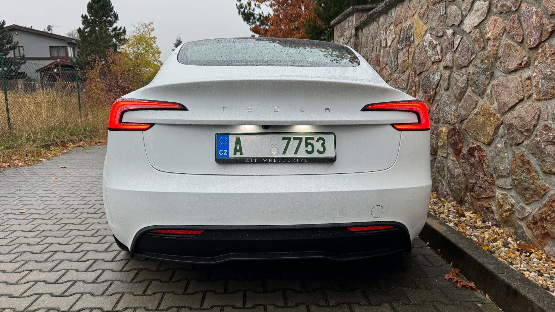 Tesla Model 3 facelift Highland test zadní strana