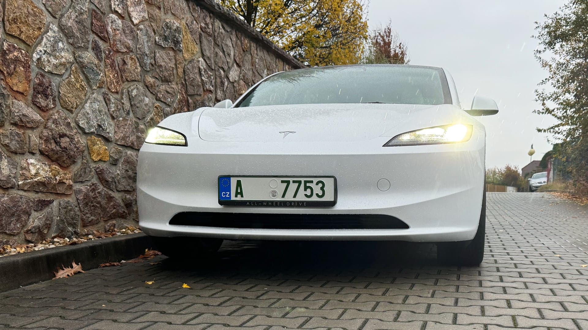 Tesla Model 3 facelift Highland test přední strana