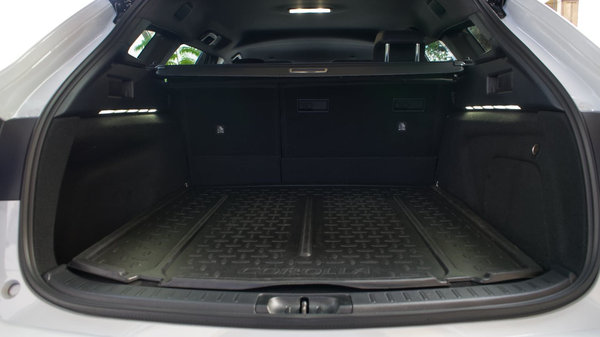 Toyota Corolla Hybrid 2023 test