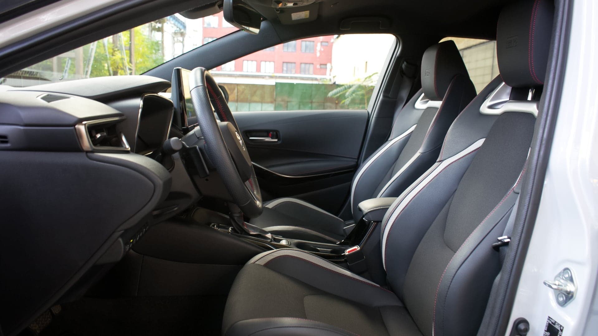 Toyota Corolla Hybrid 2023 test