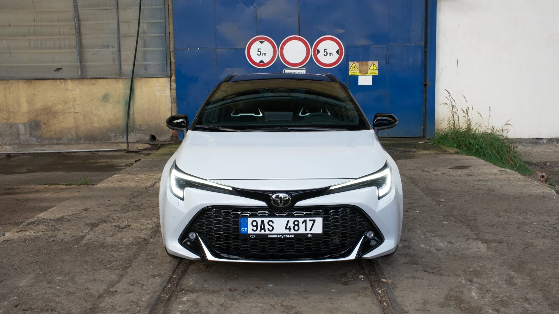 Toyota Corolla Hybrid 2023 test