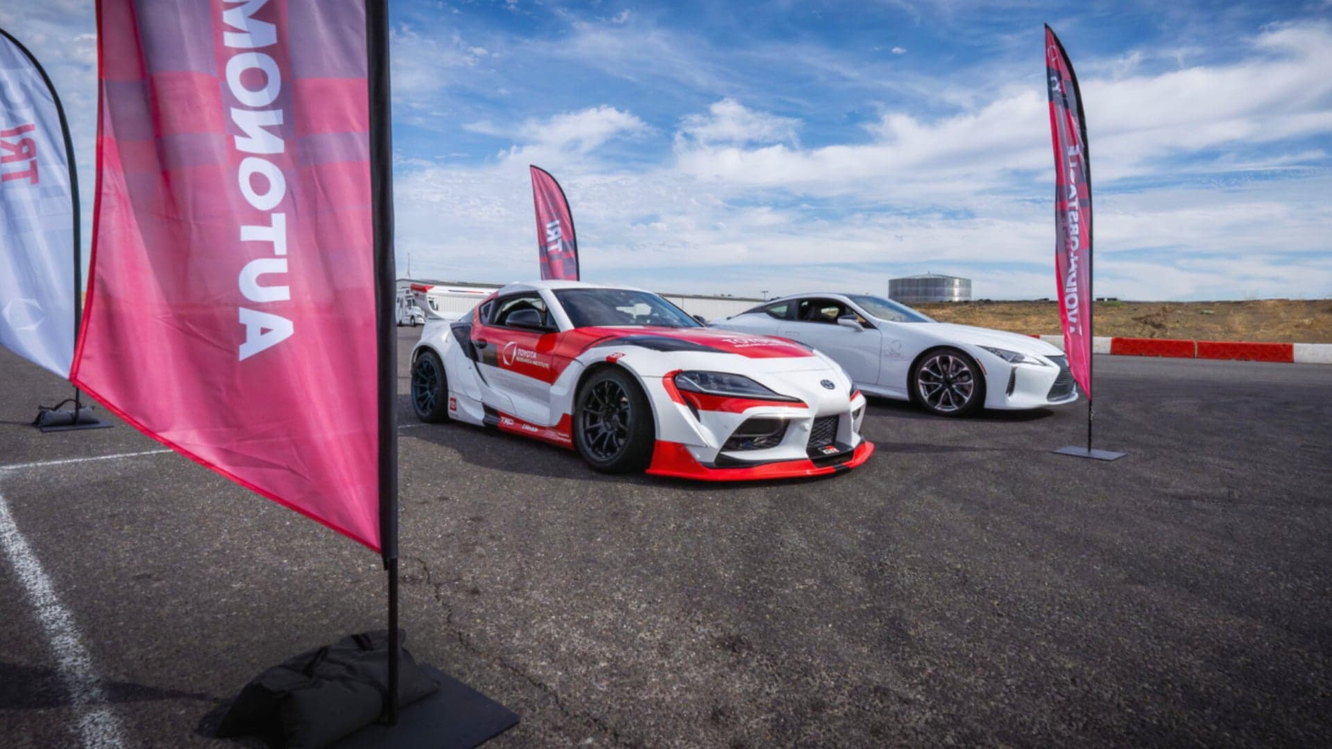 Toyota Research předvedla vozidla s umělou inteligencí