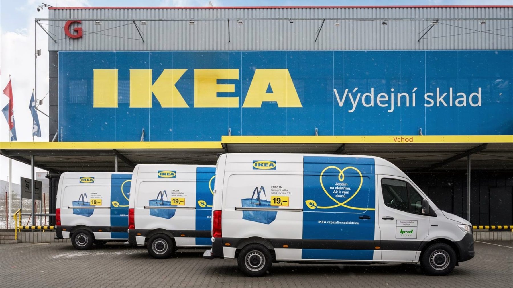 Elektrické dodávky Mercedes ve službách IKEA | Zdroj: IKEA