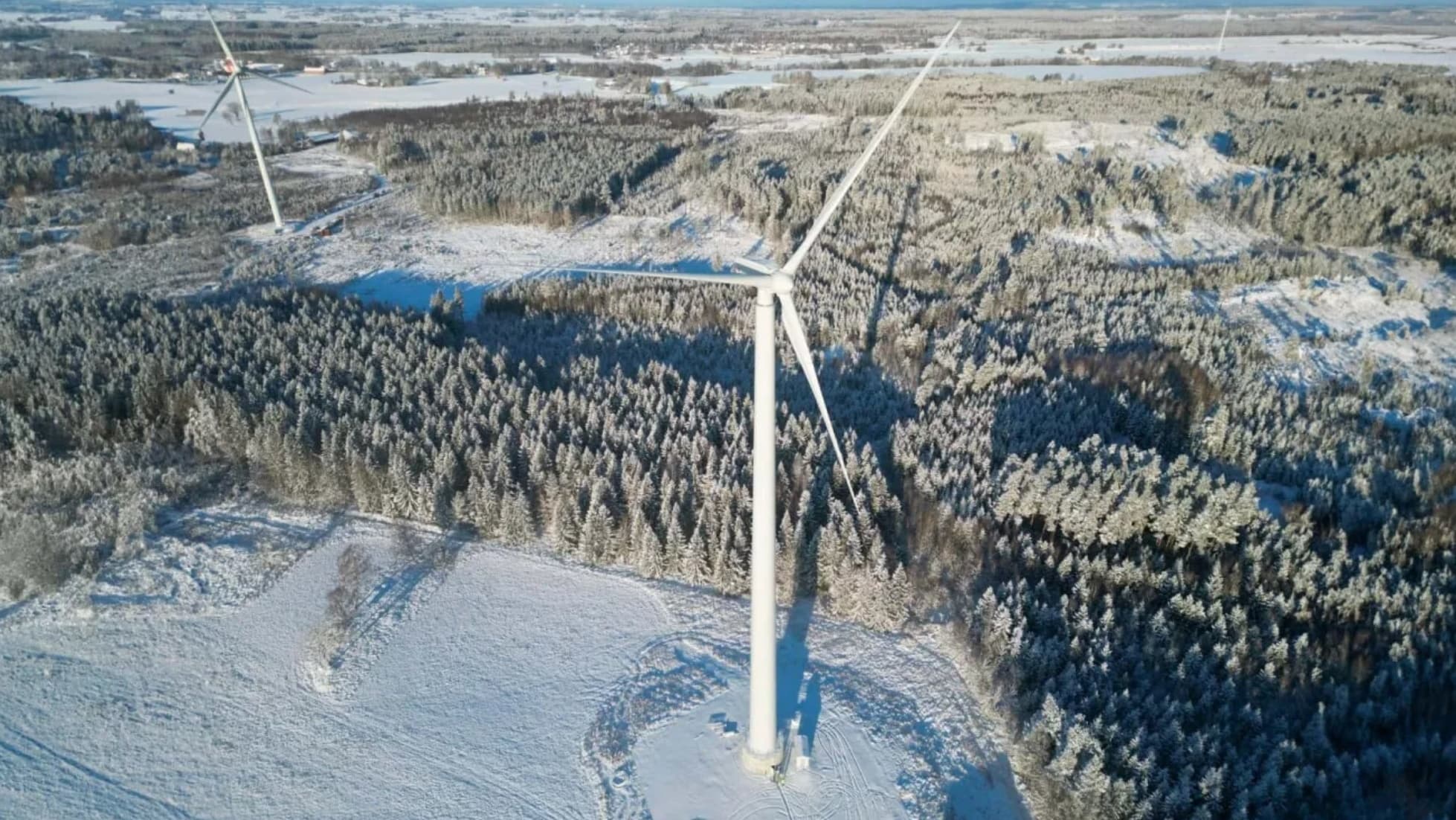 Větrná elektrárna, za kterou stojí švédský start-up Modvion, má věž postavenou ze dřeva | foto: Modvion