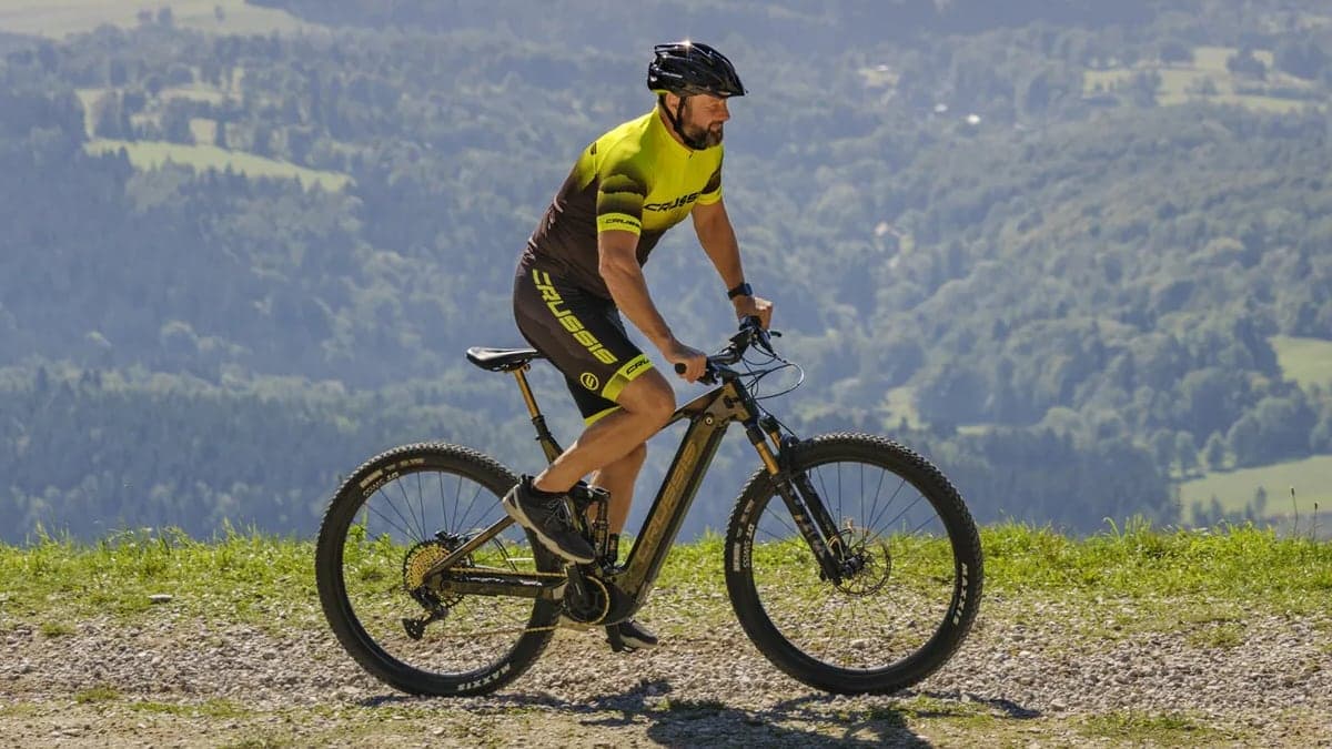 Elektrokolo Crussis Legend 68 (2024)