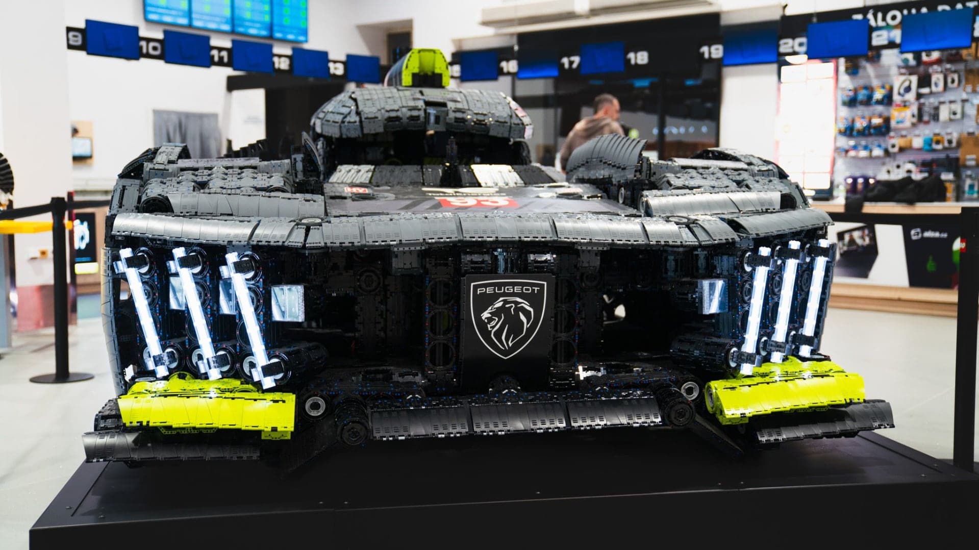 Nové LEGO v Alze, Peugeot 9X8 24H Le Mans Hybrid Hypercar