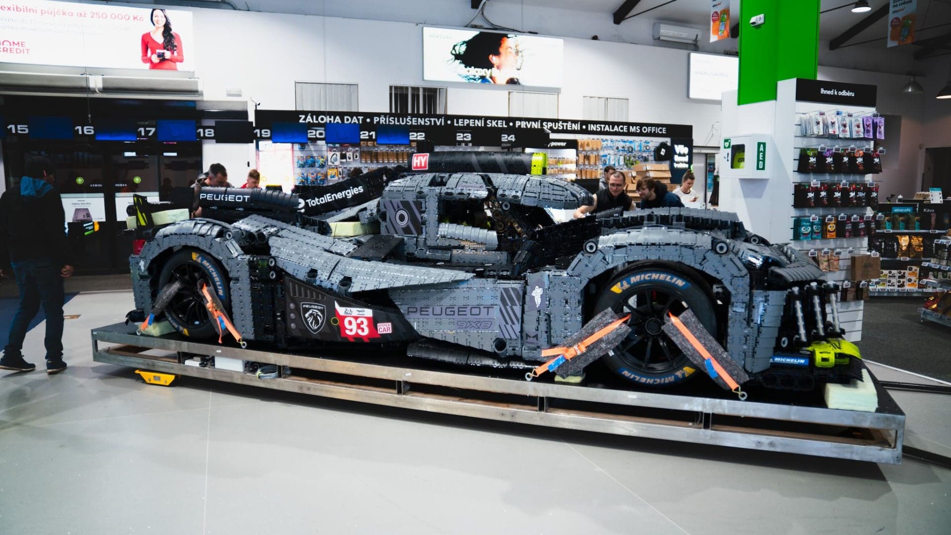 Nové LEGO v Alze, Peugeot 9X8 24H Le Mans Hybrid Hypercar