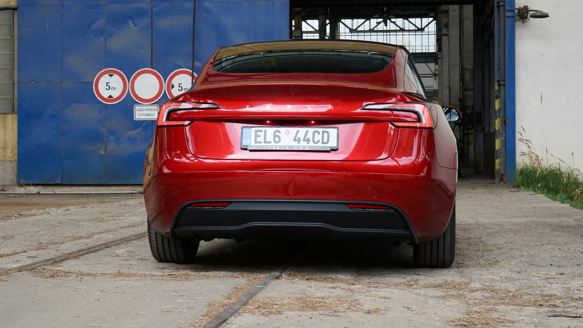 Nová Tesla Model 3 (2024) alias Highland test