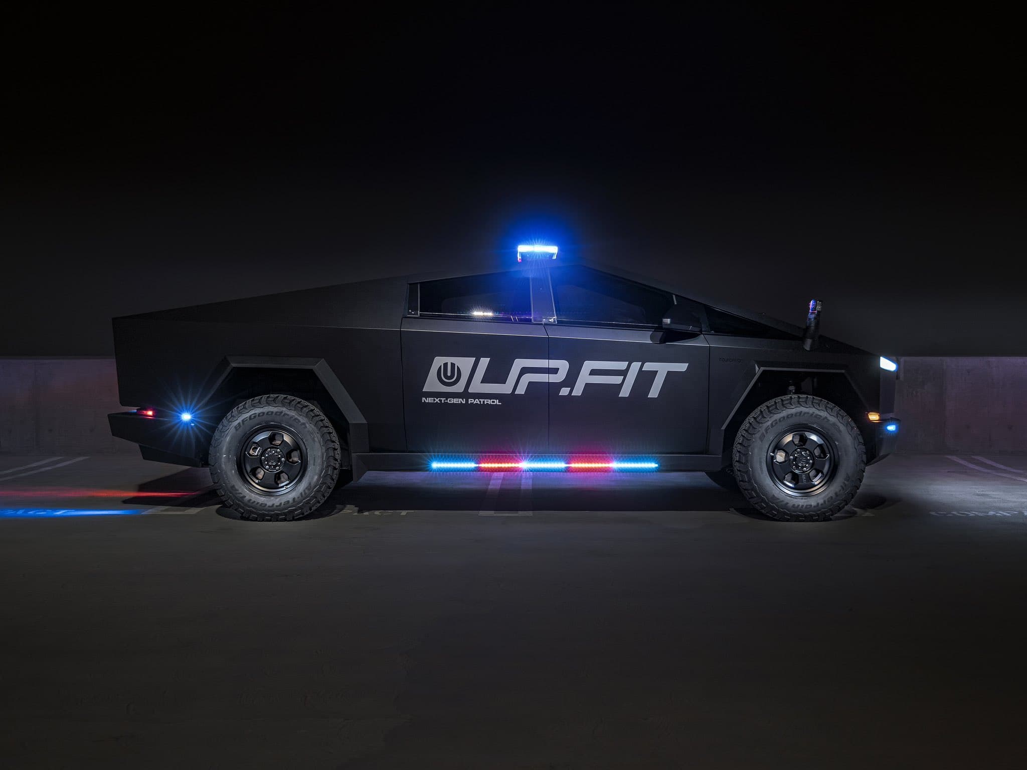 Tesla Cybertruck Police Up.Fit