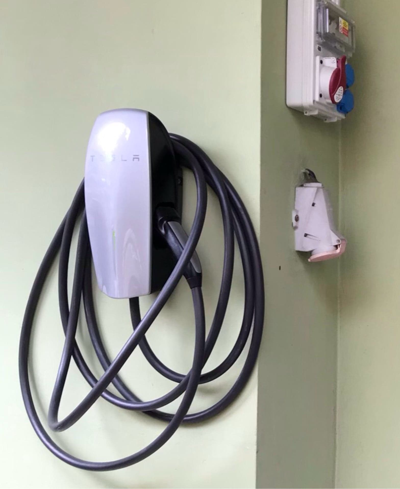 Dotace na wallbox Tesla