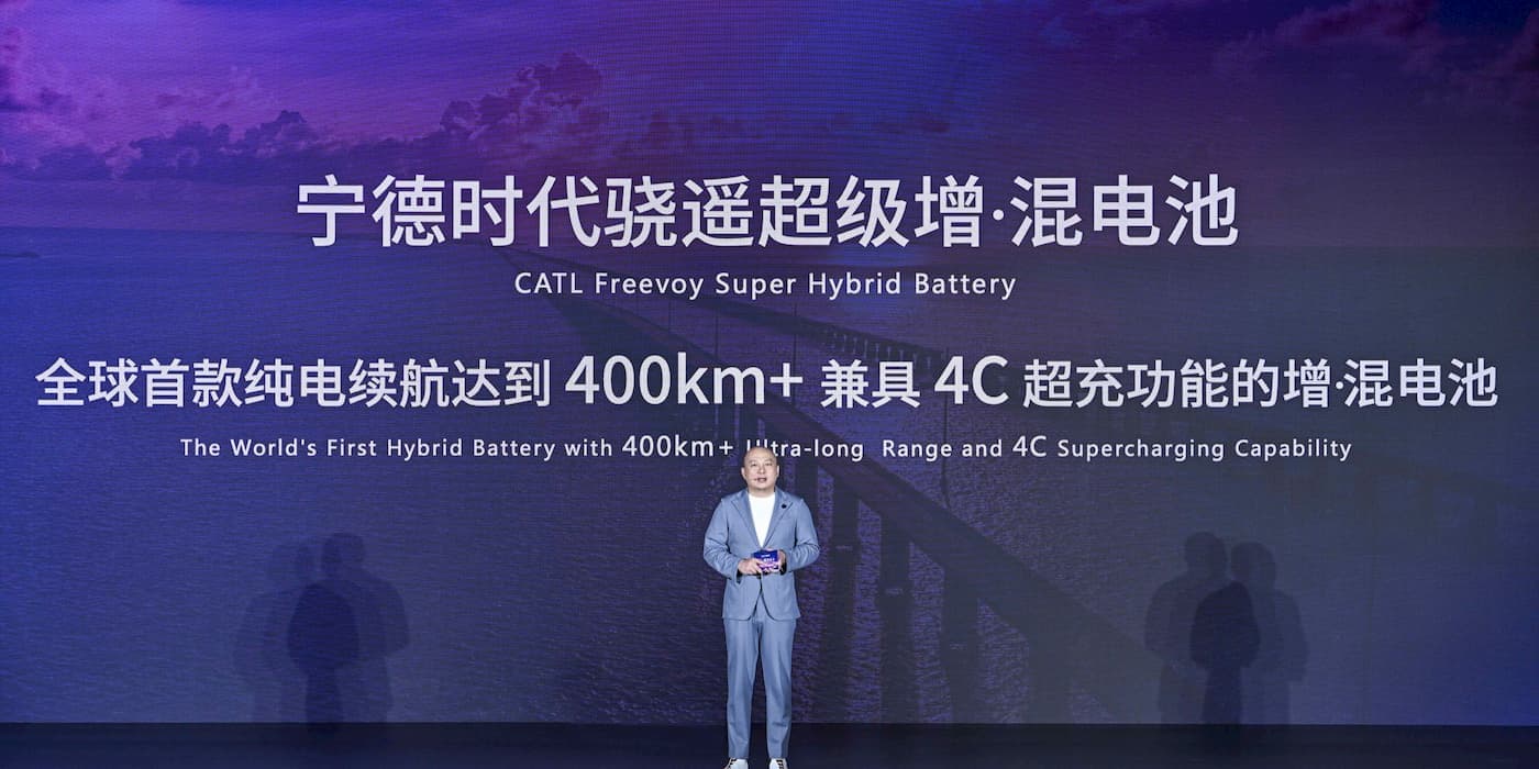 Nová baterie pro hybridní vozy navýší elektrický dojezd přes 400 kilometrů