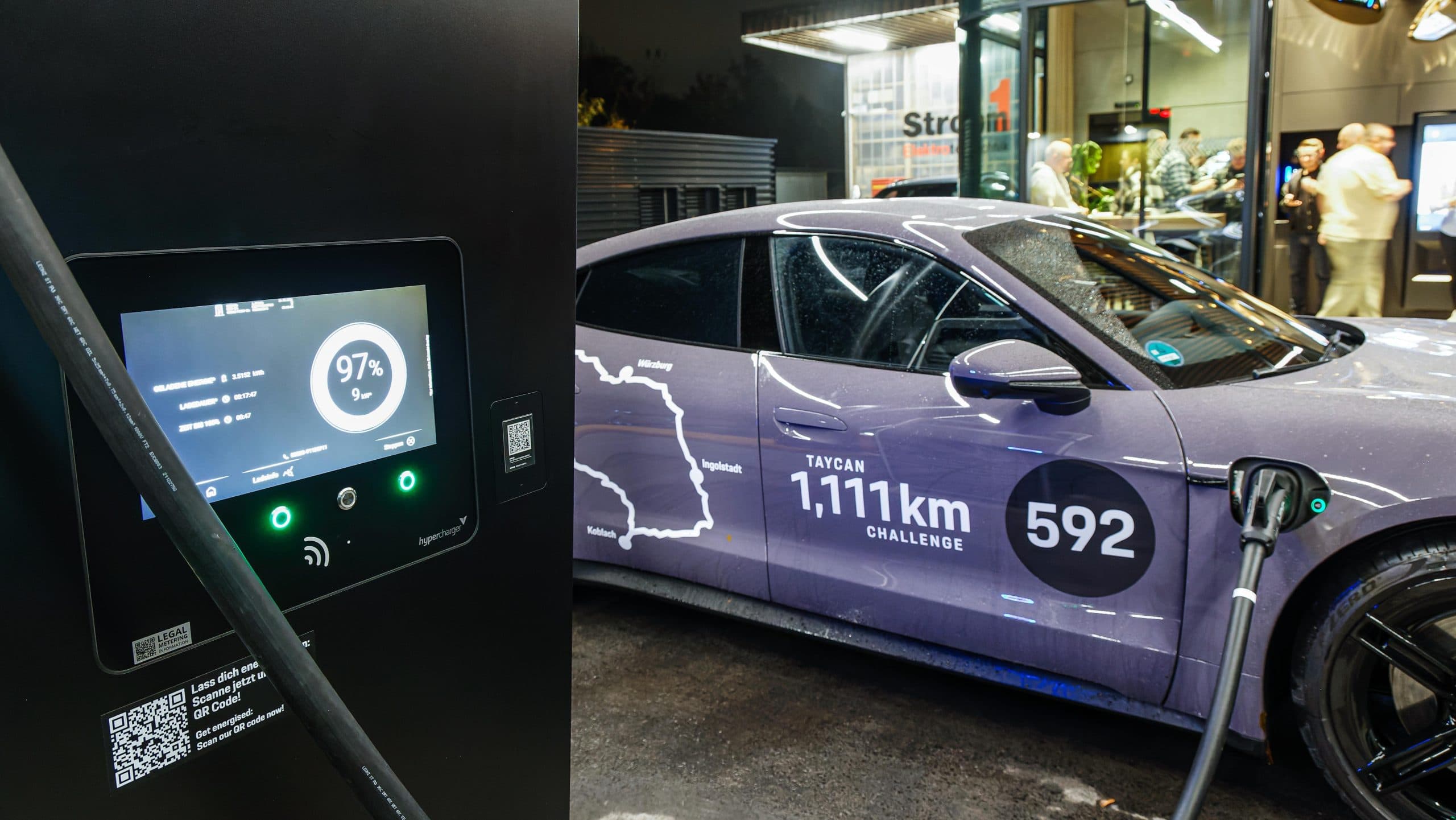 Podle údajů WLTP ujedou všechny tři verze Taycanu na jedno nabití téměř 600 km | foto: Porsche