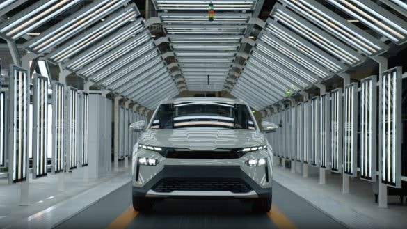 Elektrifikovaných vozů se v Evropě historicky poprvé prodalo víc, než spalovacích