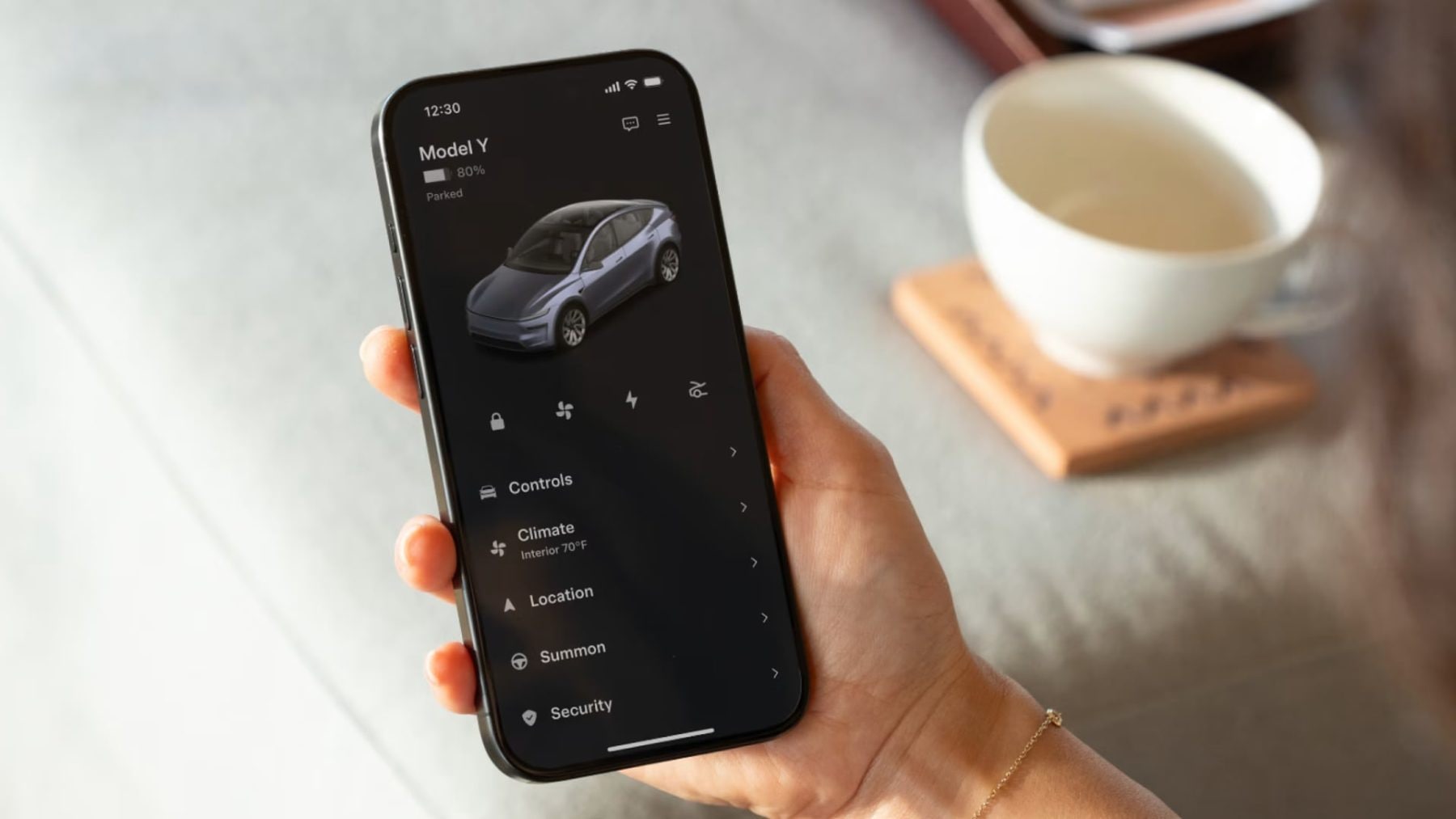 Aplikace pro elektromobil Tesla Model Y (2025) Juniper | foto: Tesla