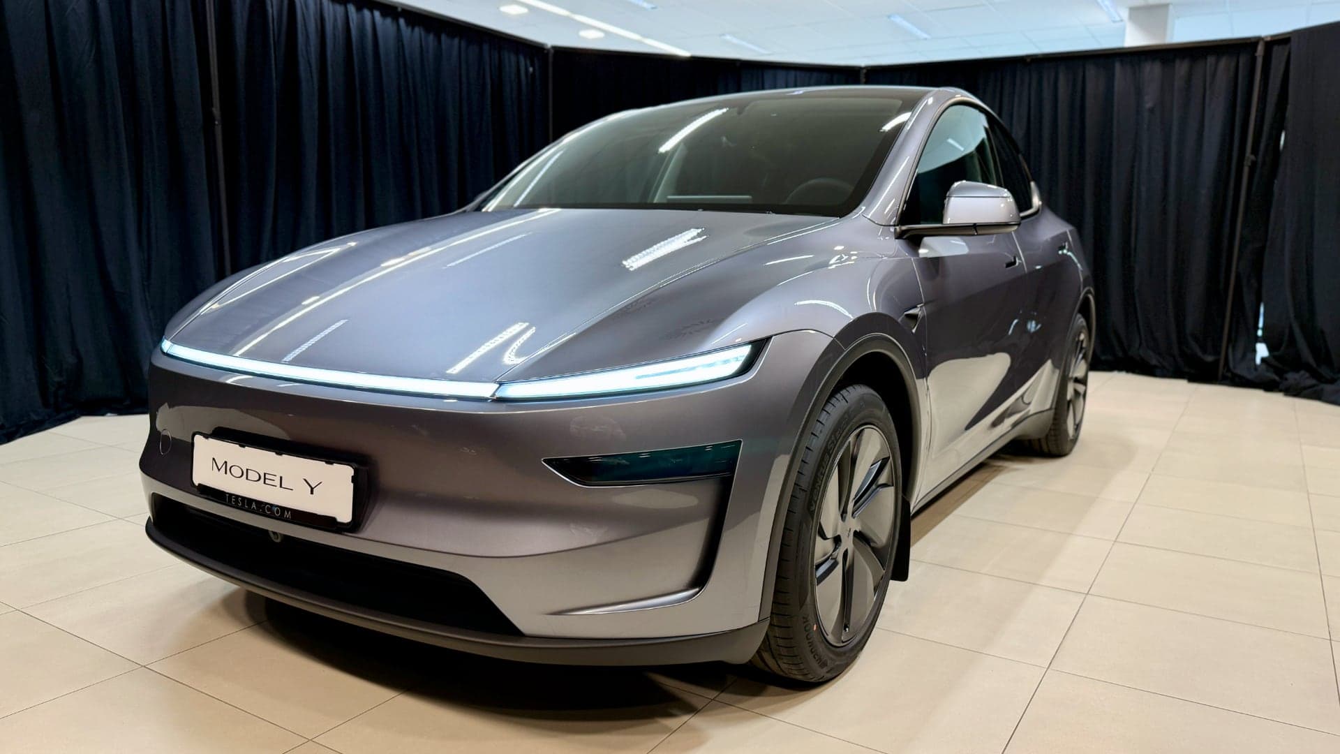 Tesla Model Y Juniper (2025) naživo zepředu | foto: Luboš Srb