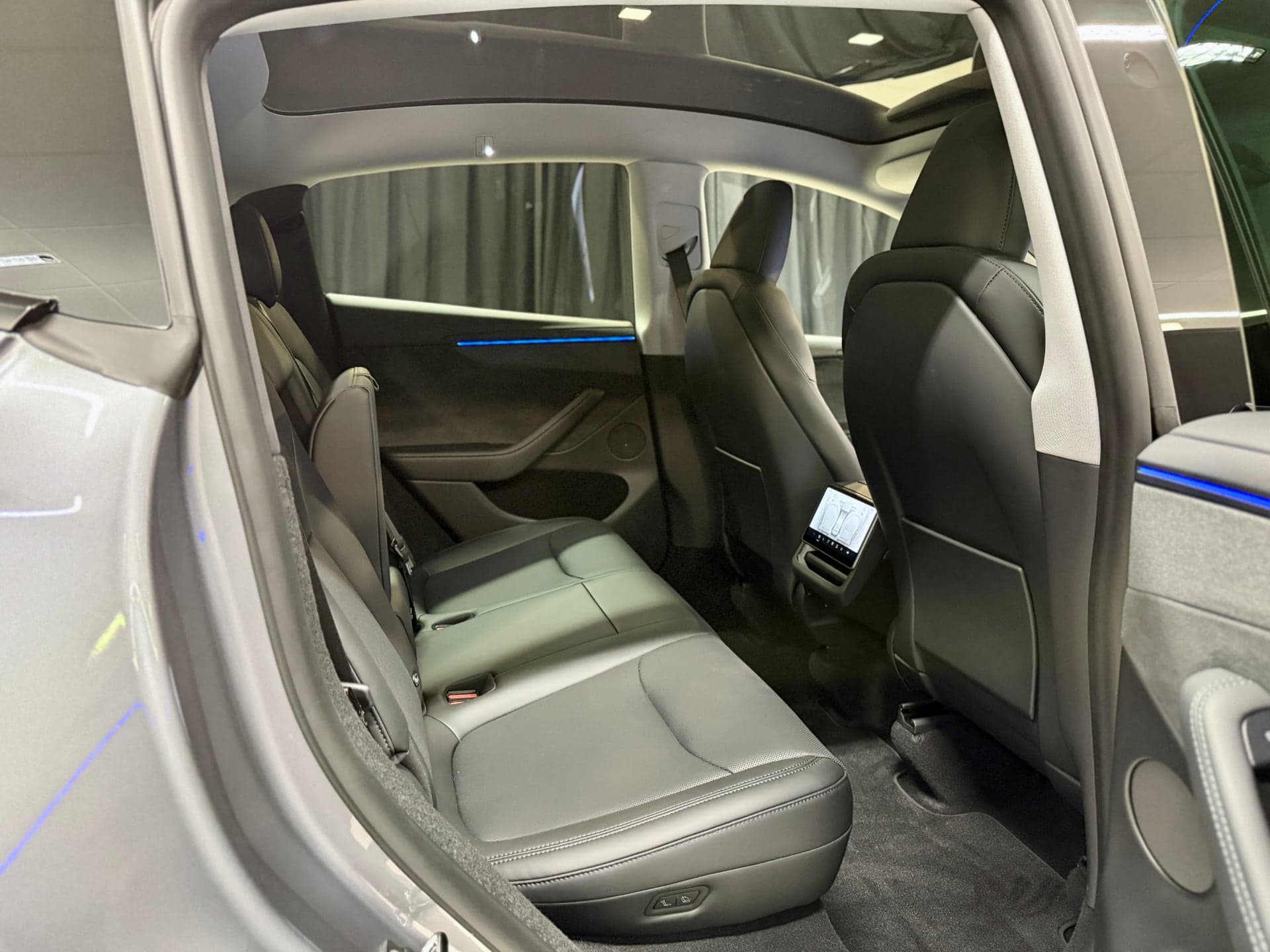 Zadní sedadla, Tesla Model Y Juniper | foto: Luboš Srb