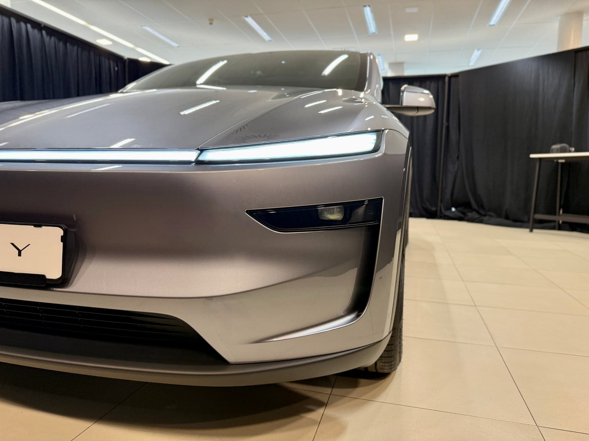 Tesla Model Y Juniper zepředu | foto: Luboš Srb