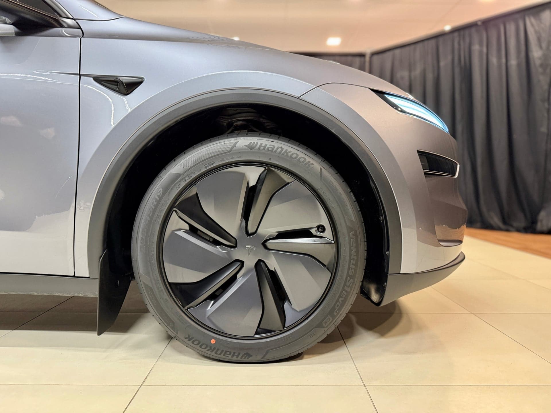 Tesla Model Y Juniper a detail nových disků | foto: Luboš Srb