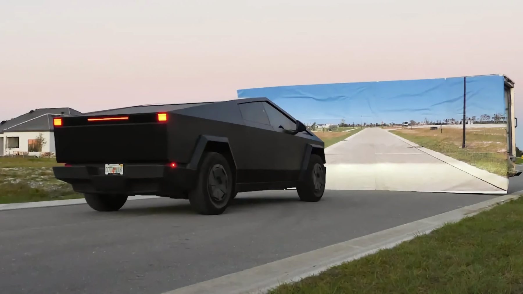 Cybertruck při testu autopilotní funkce FSD | foto: Kyle Paul