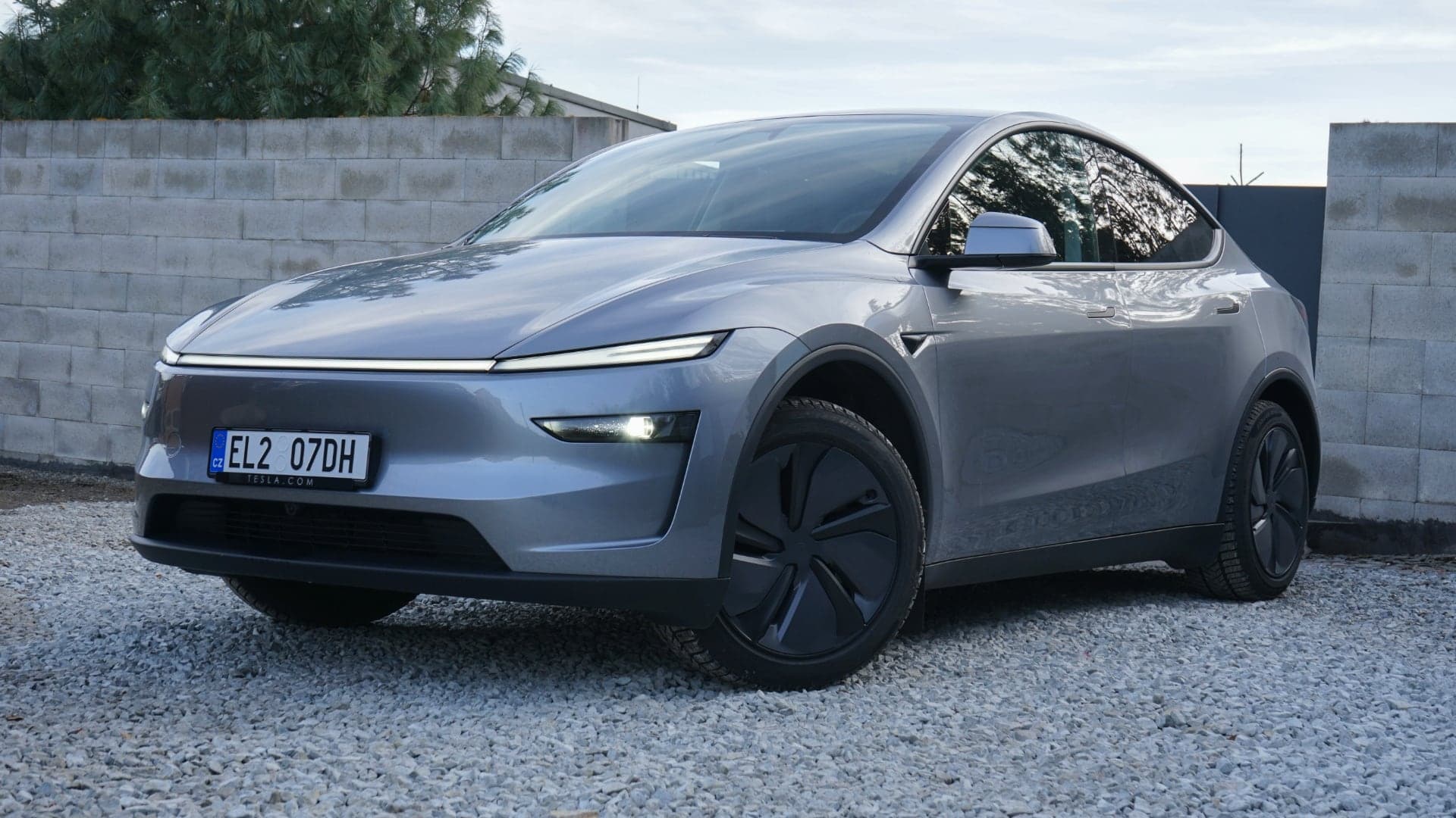 Tesla Model Y Juniper (2025), zepředu | foto: Luboš Srb
