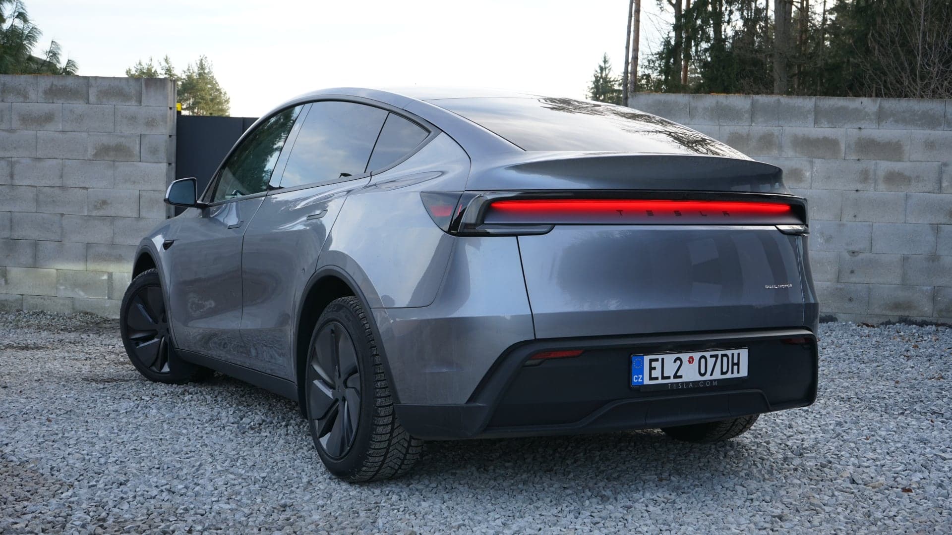 Tesla Model Y Juniper (2025), zezadu | foto: Luboš Srb