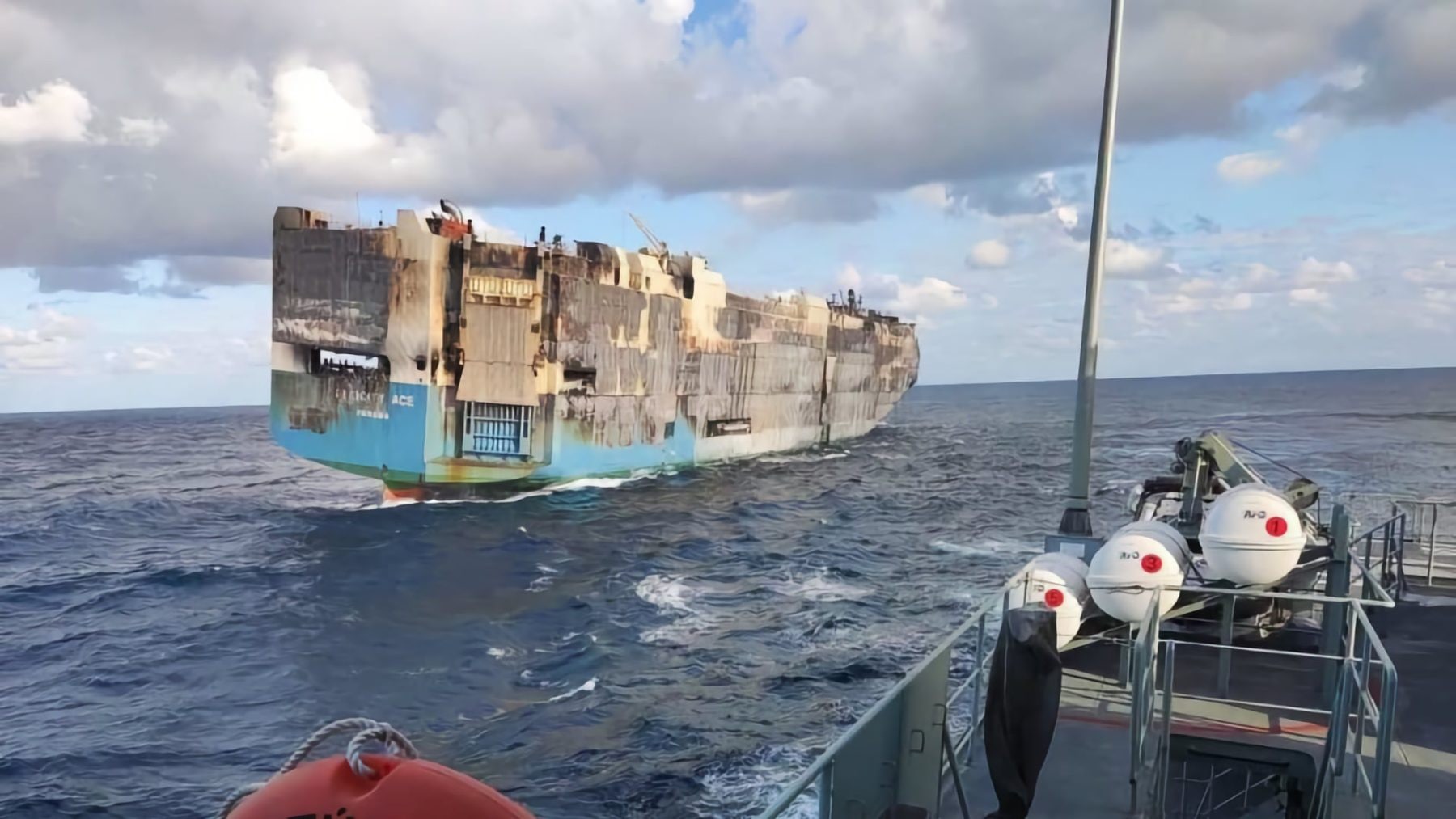 Požár nákladní lodi Felicity Ace | foto: Portugalské námořnictvo