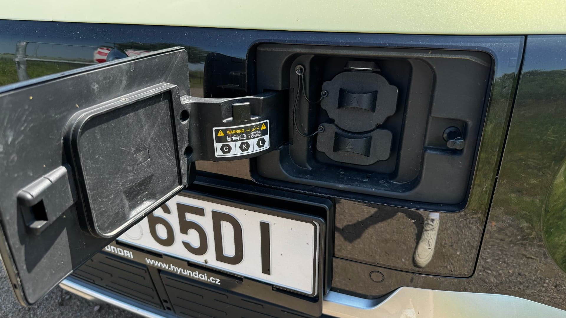 Hyundai Inster, nabíjecí port | foto: Tomáš Drahoňovský