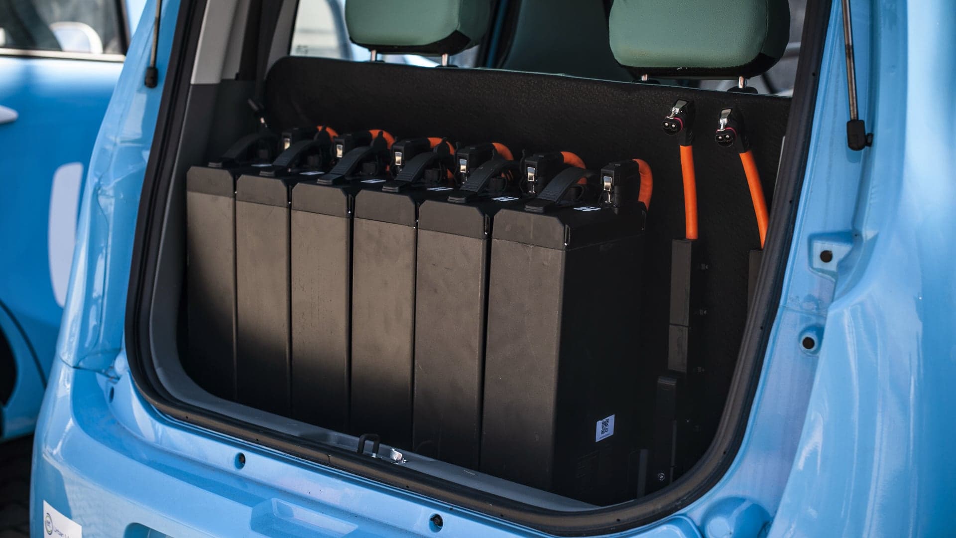 Vyměnitelné baterie v elektromobilu | foto: Wolt