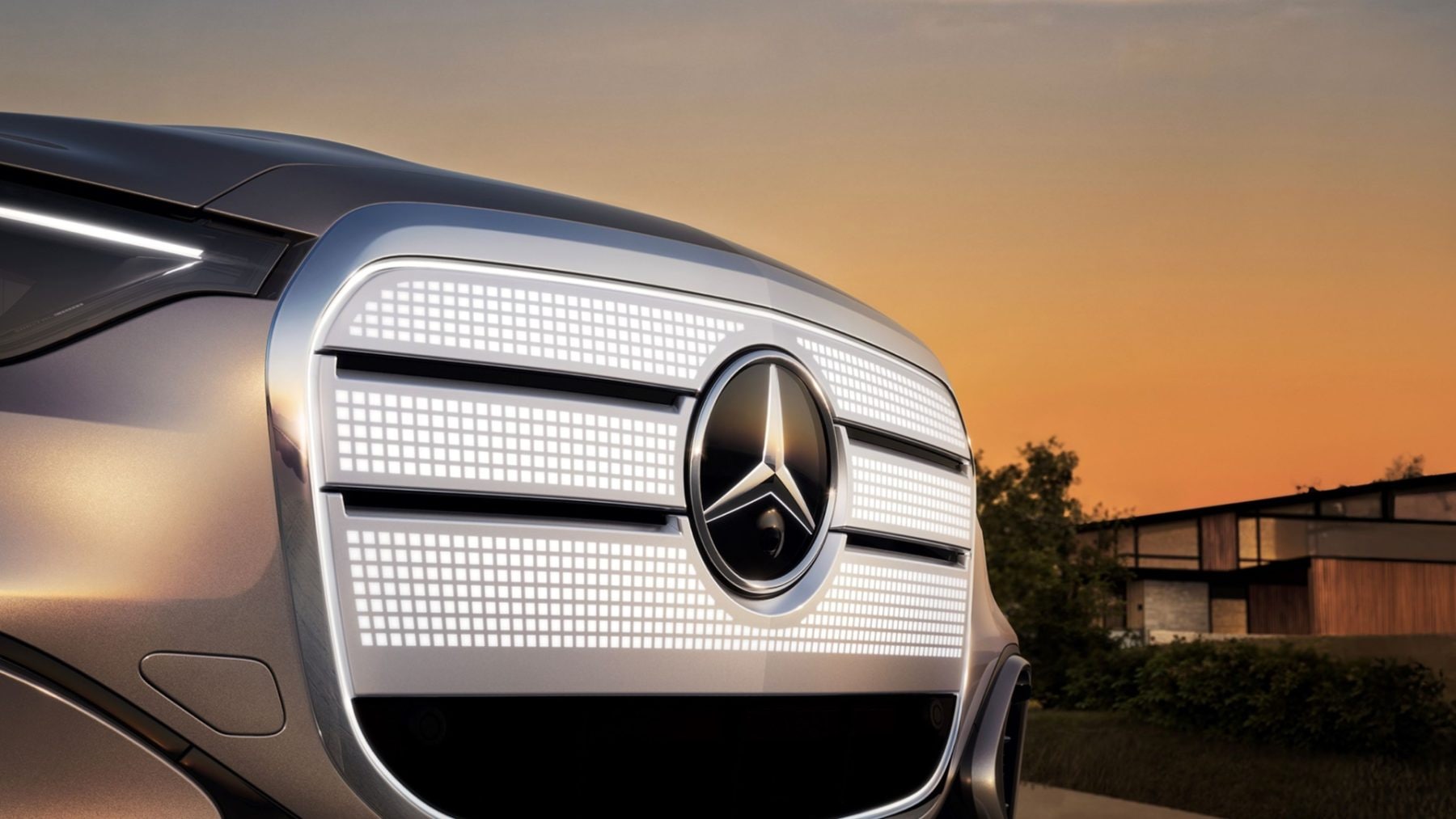 Podsvětlená mřížka chladiče Mercedes-Benz GLC | foto: Mercedes-Benz