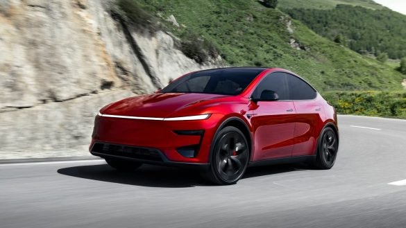 Elektromobil je žádanější než jakékoliv spalovací auto. Tesla opět dominuje v Evropě