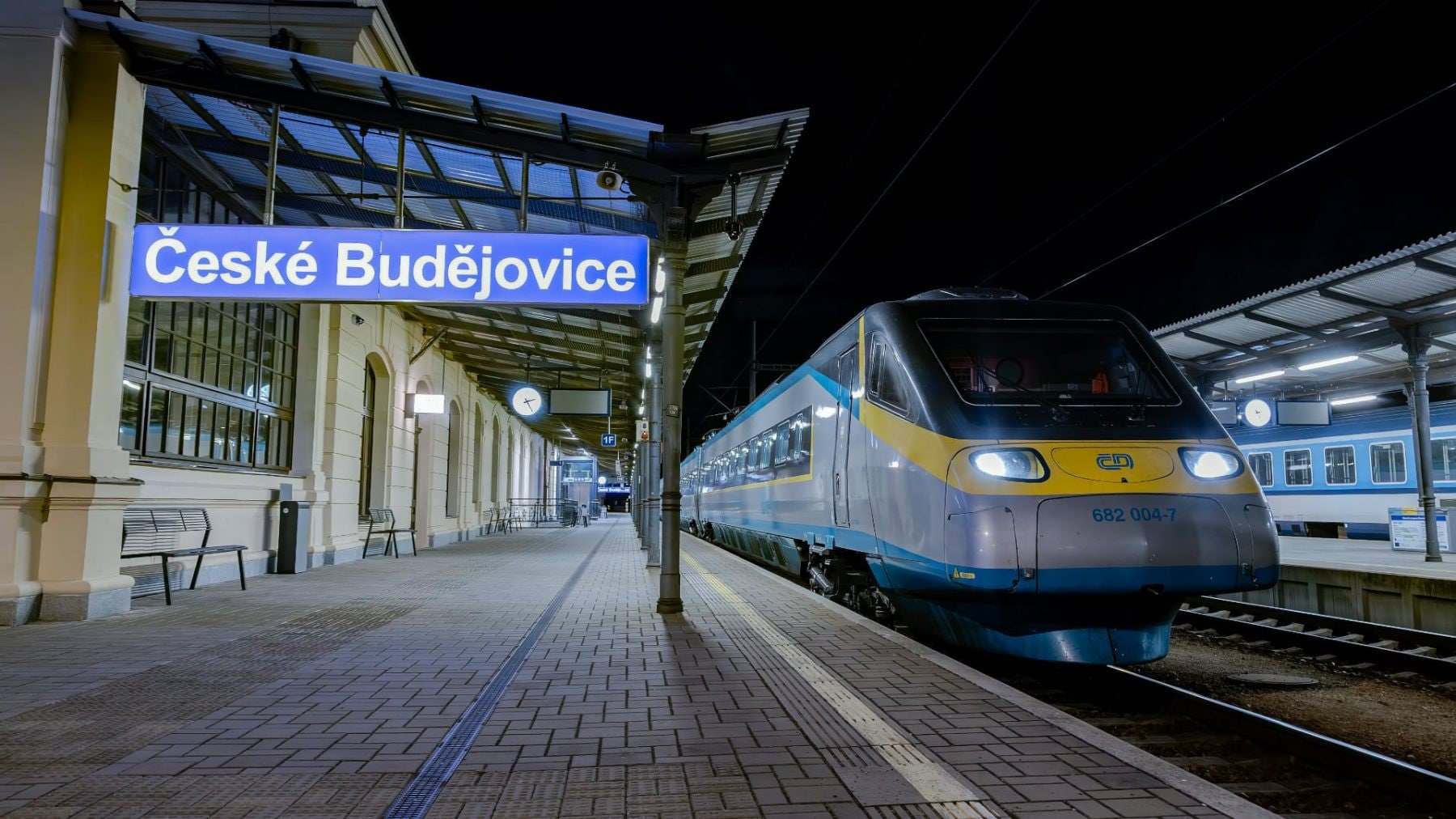Pendolino na nástupišti v Českých Budějovicích | foto: Archiv ČD