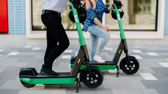 Sdílená doprava s novými pravidly. Praha zakáže koloběžky a elektrokoloběžky