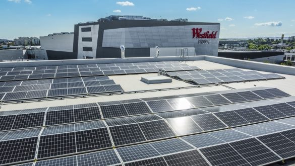 Fotovoltaika na Westfield Chodov: Výkon 562 kW dodává 825 ultralehkých panelů