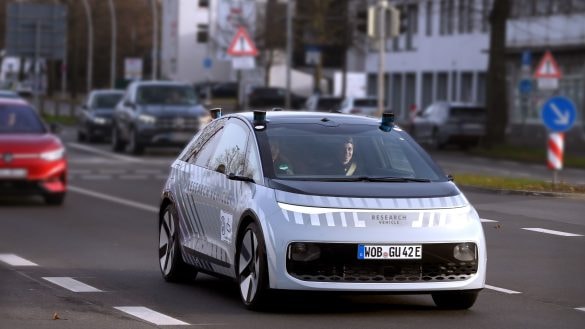 Evropa dohání zpoždění v autonomním taxi. Volkswagen vyslal do ulic vlastní koncept