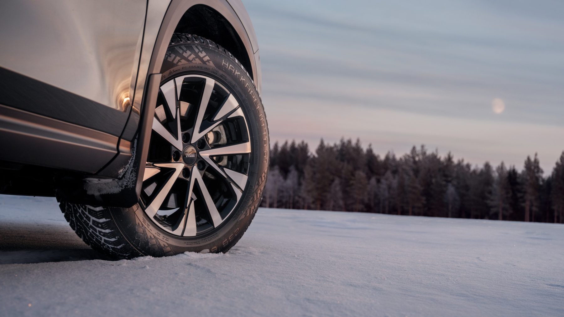 Zimní pneumatiky s automaticky vysouvatelnými hřeby Nokian Tyres Hakkapeliitta 01 | Zdroj: Nokian Tyres