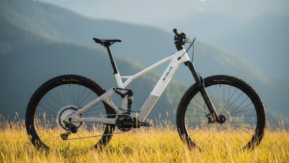 Decathlon zlevnil elektrokolo o téměř 22 tisíc. Za tu cenu překvapí výbavou