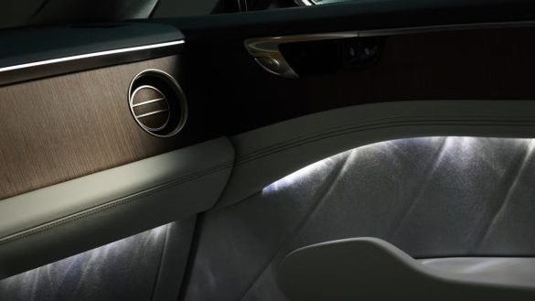 Kůže už nemusí být symbolem luxusu. Bentley sází na merino vlnu