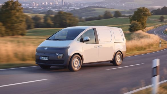 Hyundai má elektrickou dodávku pro 9 lidí. Nabije se za pouhých 20 minut
