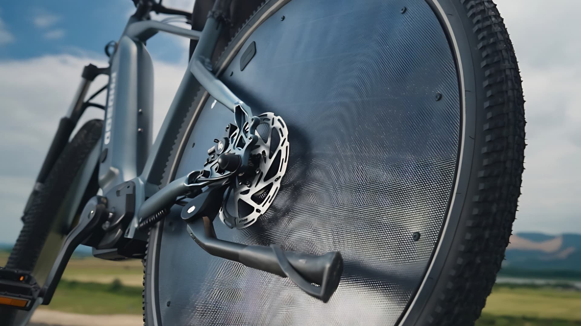 Detail solárního panelu elektrokola Phosgo Go5 | Zdroj: Indiegogo